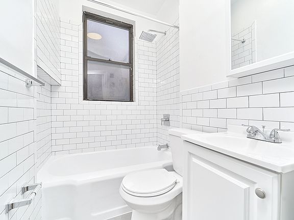 3rd image of 324 E 74th St APT 4C