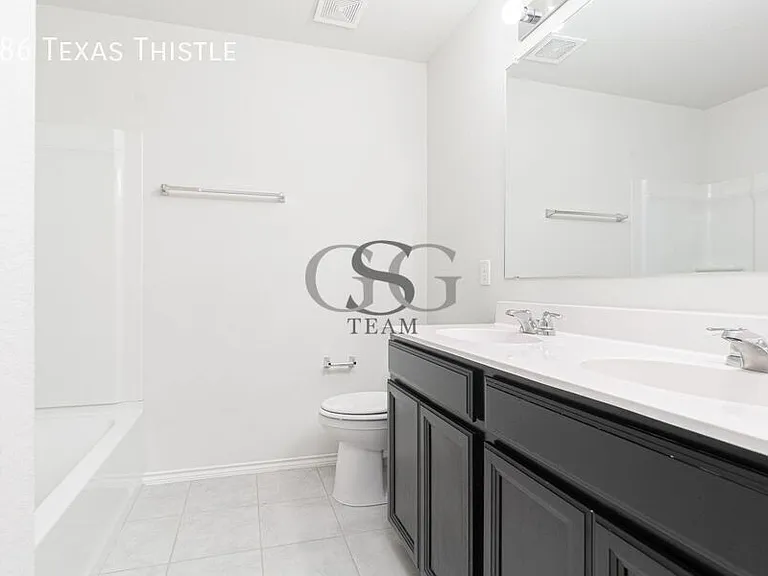 186 Texas Thistle — Photo 12