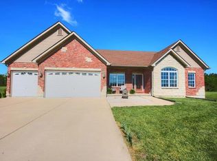 31233 Checotah Ln, Warrenton, MO 63383