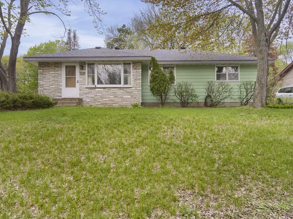 409 Manor Dr NE, Spring Lake Park, MN 55432