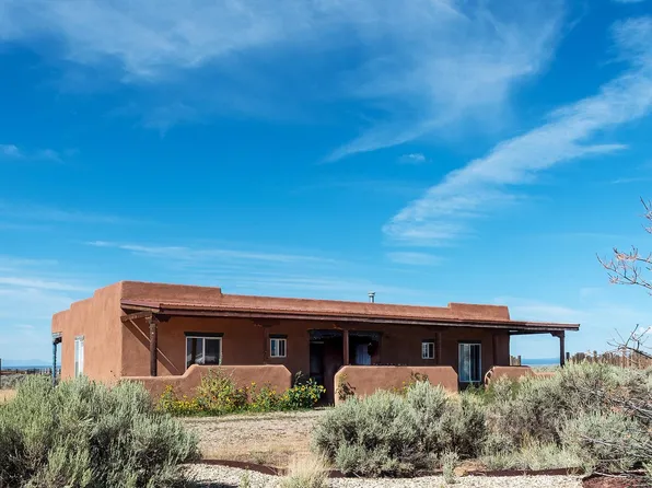16 Colonias Pointe Dr, El Prado, NM 87529