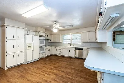 5 bed, 2282 sqft, $1,750 — Photo 2