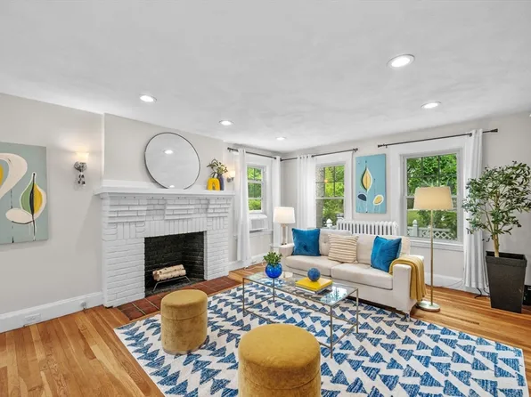 500 Lowell Ave #1, Newton, MA 02460