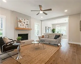1509 Bay Hill Dr — Photo 4