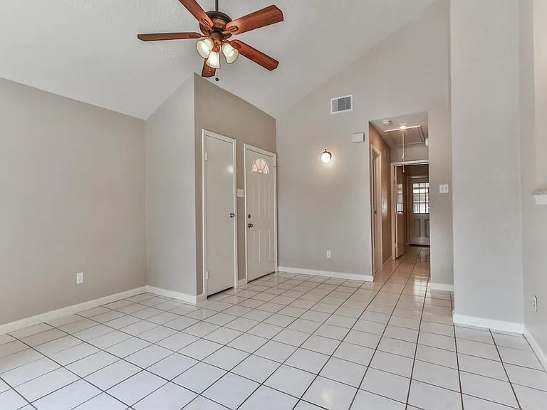 5145 Beaverhollow Dr — Photo 7
