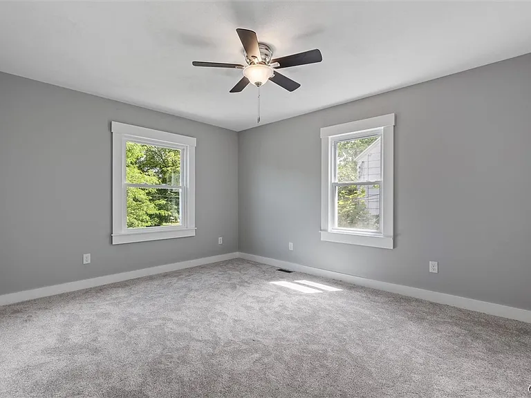 106 Wellington Rd — Photo 27