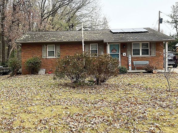 4th image of 1710 S Kenmore Dr