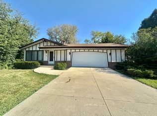 2330 S Brookside Pkwy #2330, New Berlin, WI 53151