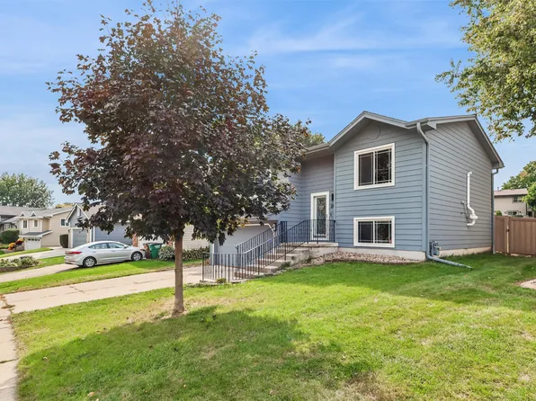 262 23rd St, West Des Moines, IA 50265