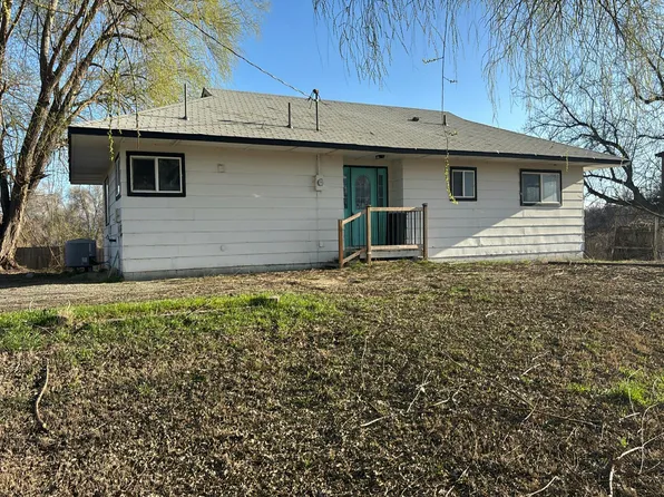 84609 N Yakima River Dr, West Richland, WA 99353