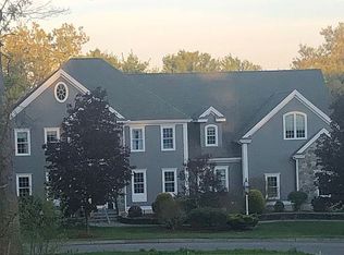 6 Deer Run Rd, Holliston, MA 01746