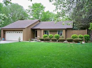 36765 Huron River Dr, New Boston, MI 48164