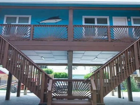 403 S 10th St, Pt Aransas, TX 78373