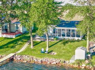 10655 Crowley Ave, Spirit Lake, IA 51360