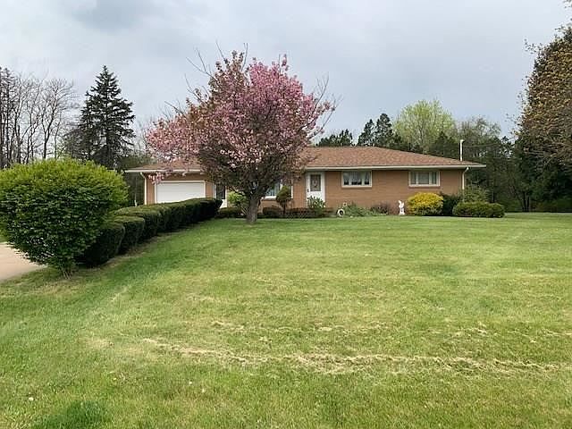2nd image of 105 5th St