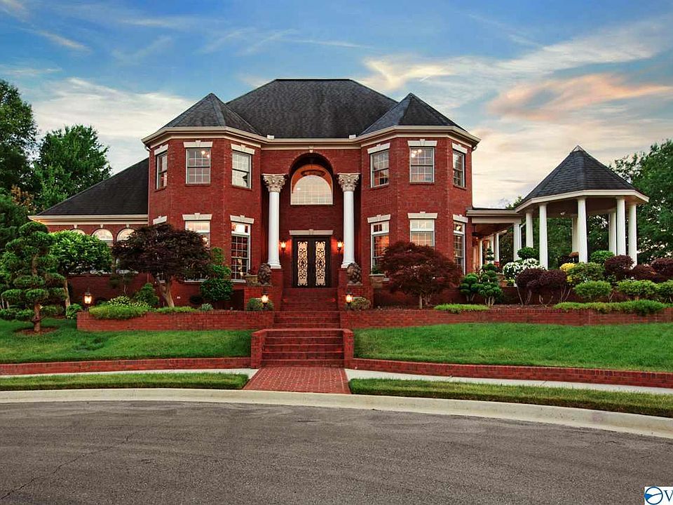 1st image of 3000 Chamlee Pl SE