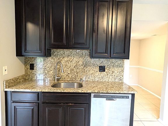 5th image of 1517 Winterberry Dr