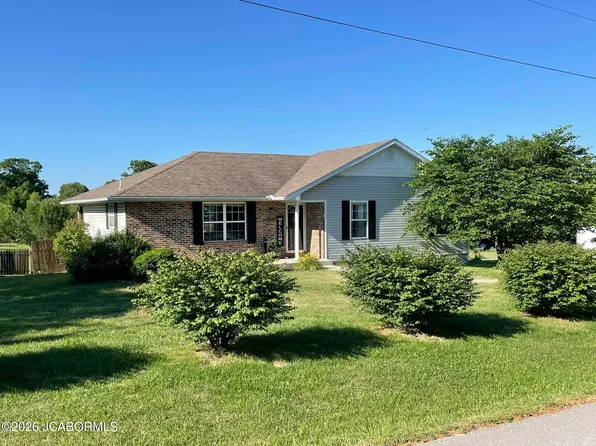 2044 County Road 382, Holts Summit, MO 65043