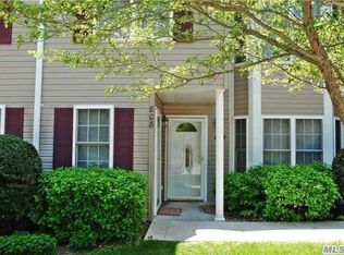 808 Altessa Blvd, Melville, NY 11747