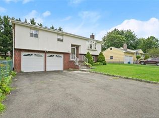 85 Quenby Pl, Stratford, CT 06614