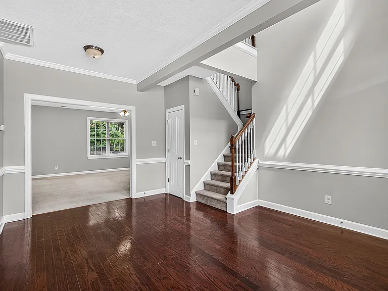 217 Stagecoach Dr — Photo 6