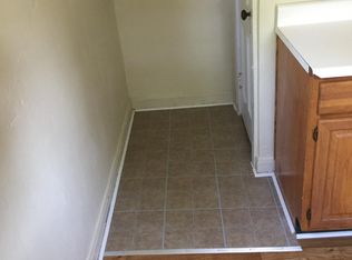 207 1st St, Vine Grove, KY 40175