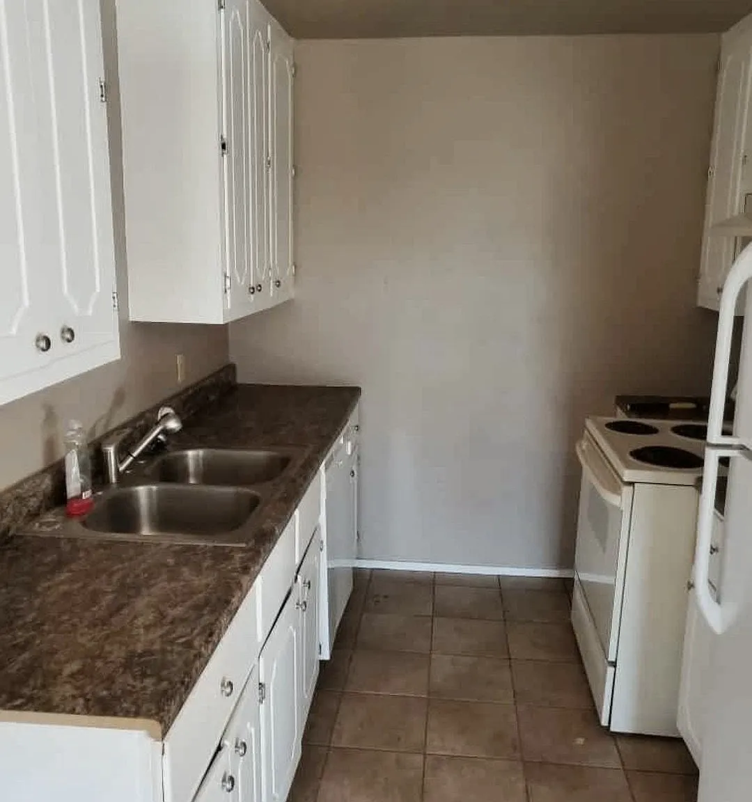 2 bed, 958 sqft, $1,100 — Photo 3