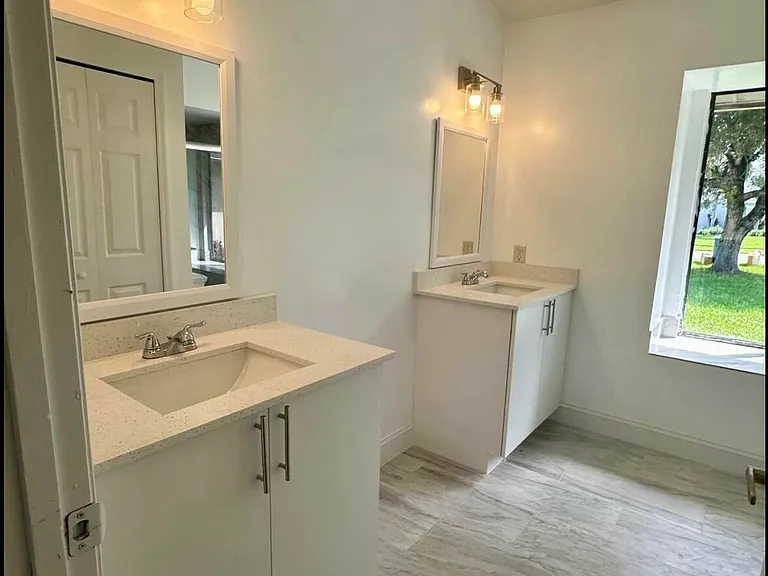 1275 McDermott Ln — Photo 11