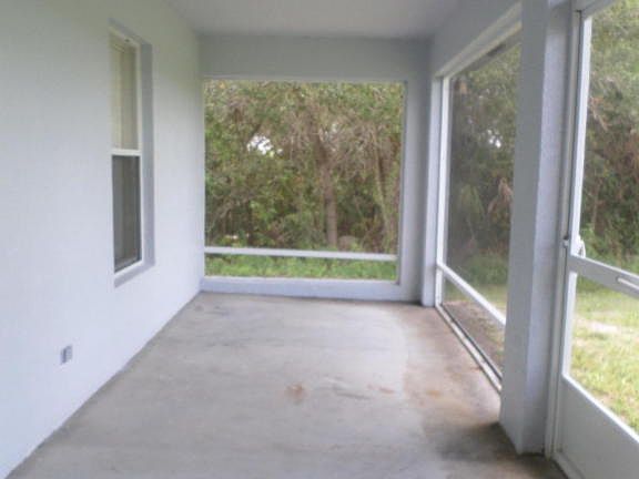 5th image of 1585 SW Abingdon Ave