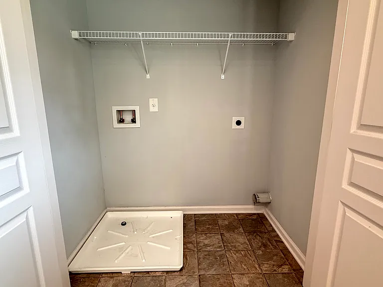 4752 Highland Ave — Photo 20
