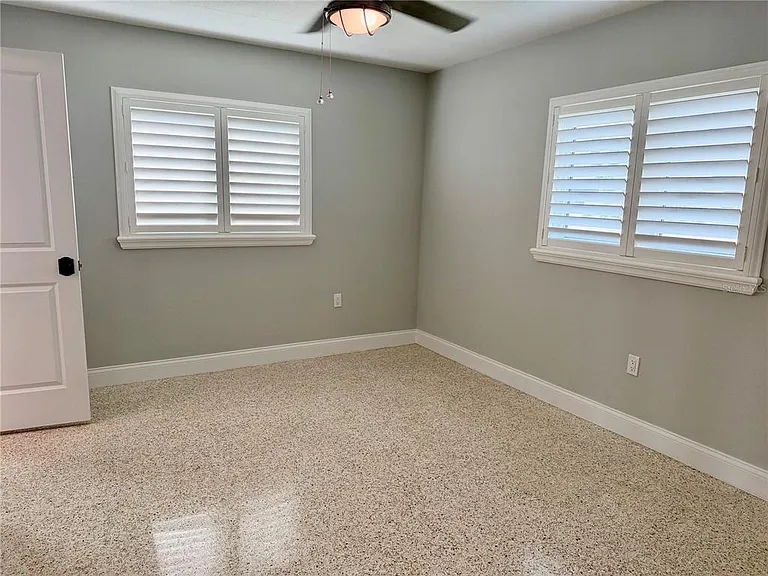 17045 Dolphin Dr — Photo 18