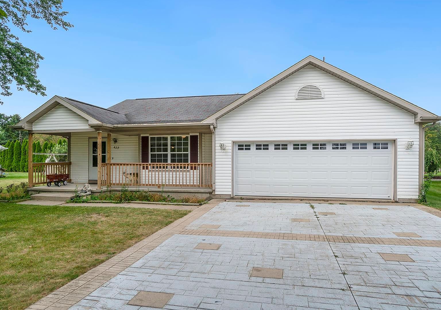 422 Spruce Ln, Amboy, IL 61310 Zillow