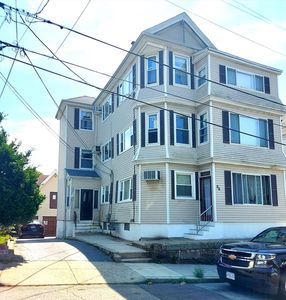 54 Everett St, Fall River, MA, 02723