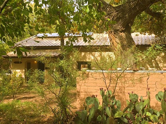 1539Tapia_FrontFacade_1