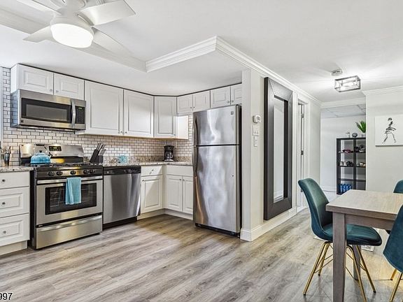 4th image of 470 Valley Rd BLDG 470 #9A