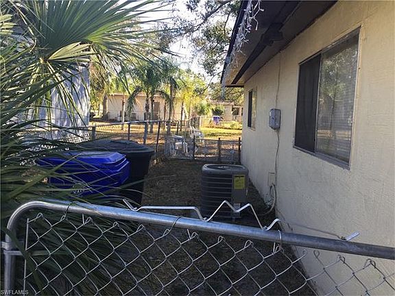 2nd image of 819 Oleander Ave