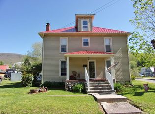 800 Wolf St, Narrows, VA 24124