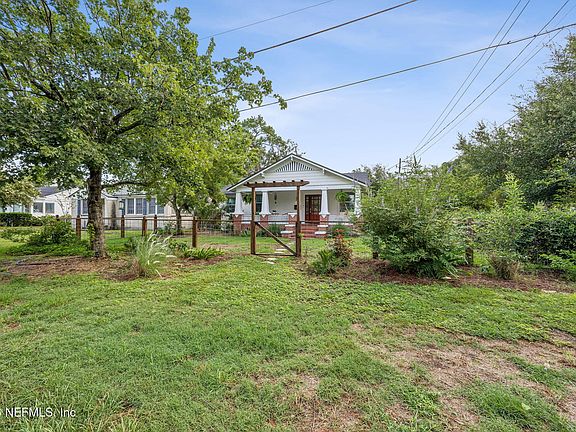 3rd image of 1275 MONTEREY Street