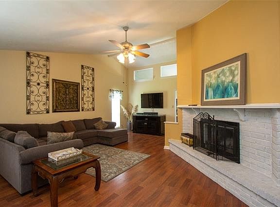 4th image of 2521 Cherry Blossom Ln