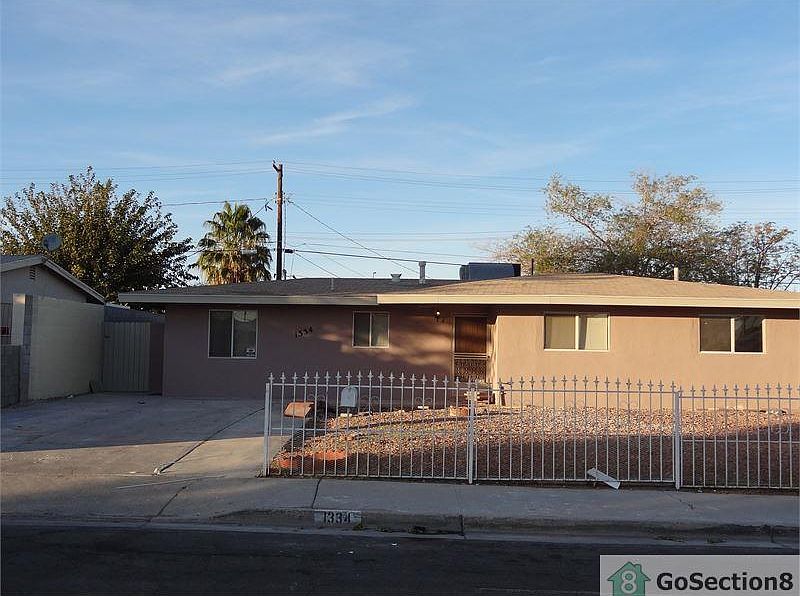 1st image of 1334 Smoke Tree Ave