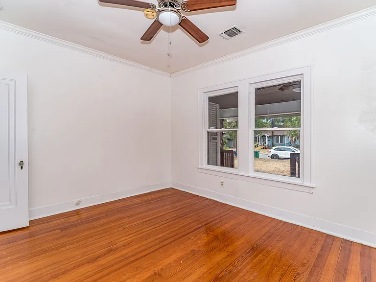 469 E Magnolia Ave — Photo 24