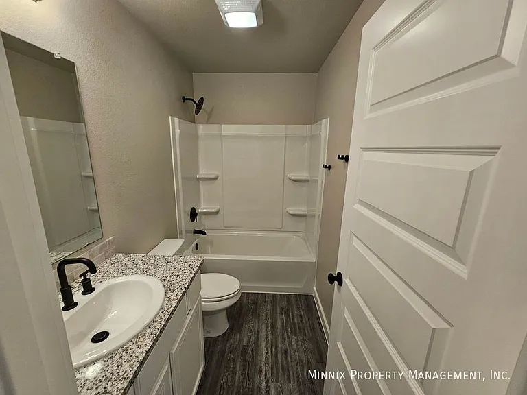 2622 Tiffin Ave — Photo 23