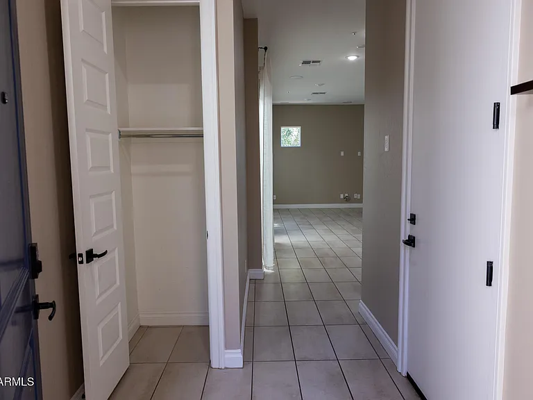 2462 E Lovebird Ln — Photo 8