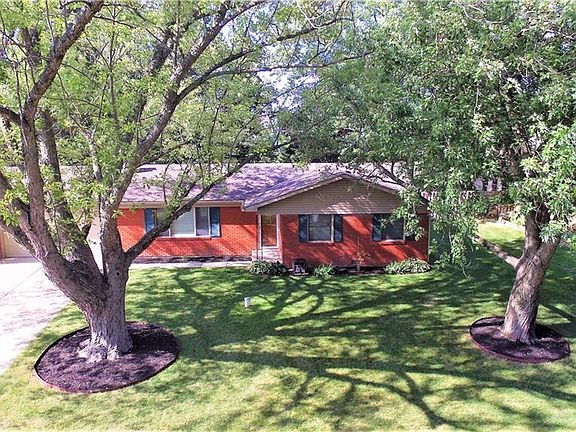 2nd image of 7600 Sherry Ln