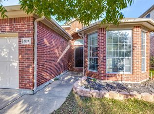 5812 Minnow Dr, Fort Worth, TX 76179