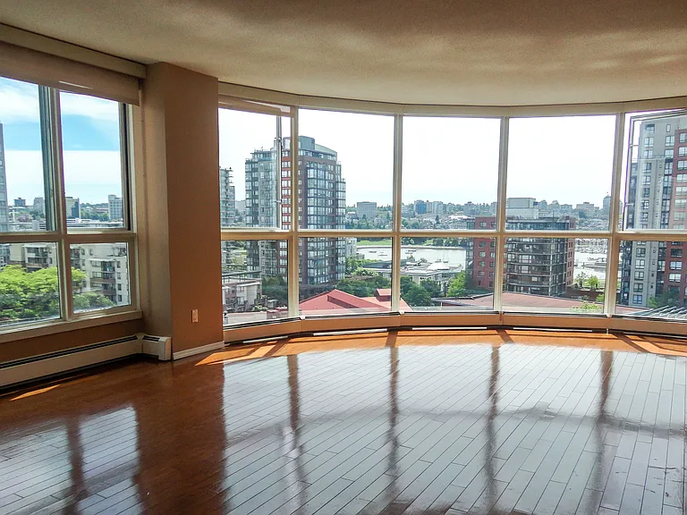 283 Davie St #1005 — Photo 2