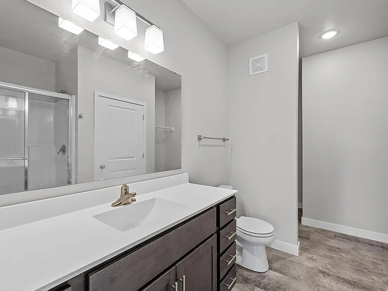 255 Robins Rd — Photo 50