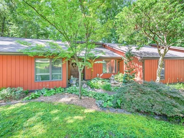 686 Hillwood Ct, Dacula, GA 30019