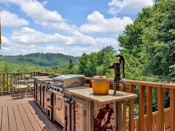 2nd image of 1422 Tiffany Cove Way
