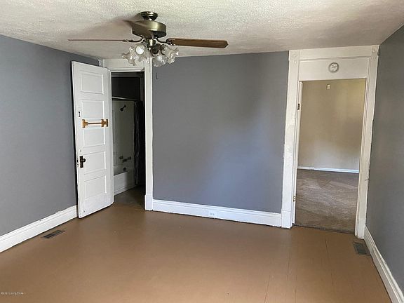 4th image of 2837 Slevin St